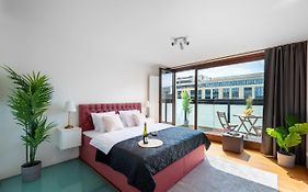 Apartment With 4 Bedrooms