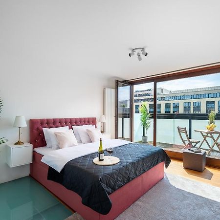 Apartment With 4 Bedrooms Prague Exterior photo